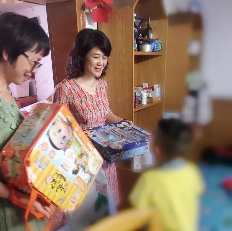 20180525宁波民进妇委会3861捐赠给星星儿童1.jpg 20180525宁波民进妇委会3861捐赠给星星儿童1.jpg